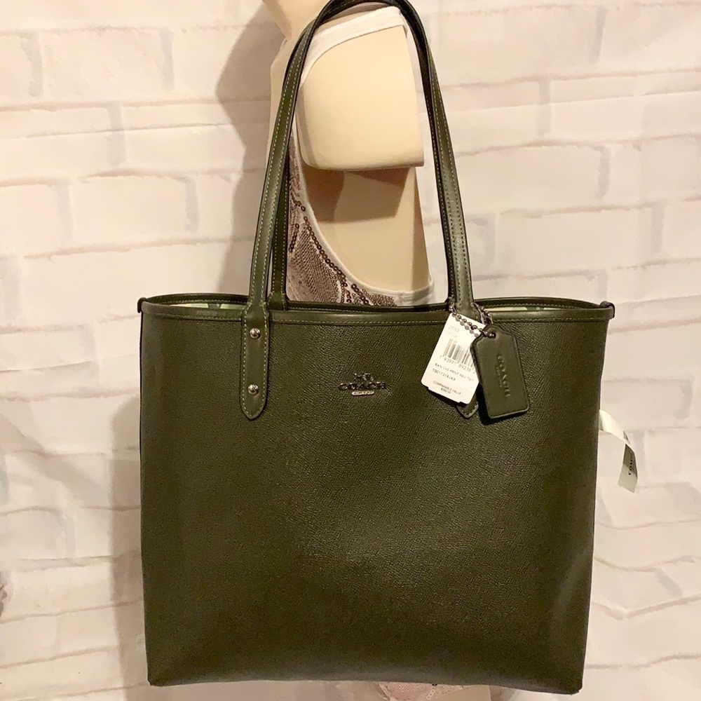 🌻 COACH 2850 🌻 BANANA LEAVES REVERSIBLE CITY TOTE MSRP $350 - Picture 3 of 16